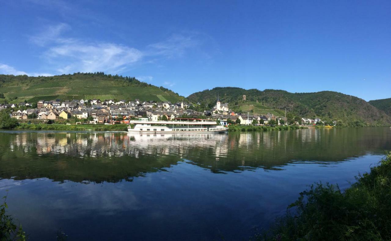 Ferienwohnung Ambiente II Und III Klotten Bagian luar foto